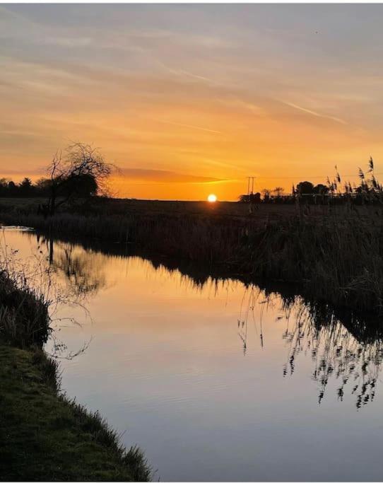 Hidden Gem Canal Facing Retreat With Lovely Walks Hopwas Exteriér fotografie